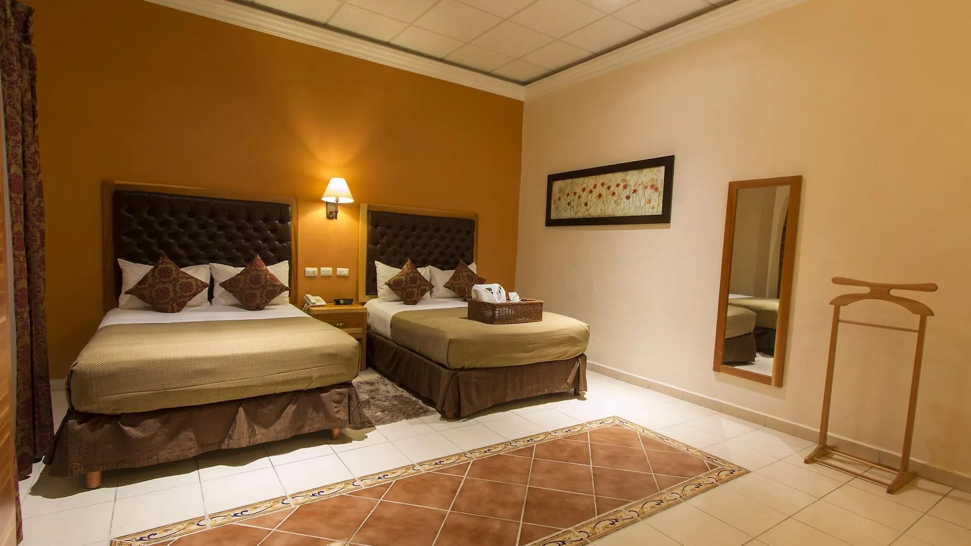 Hotel Rio Queretaro 4*,