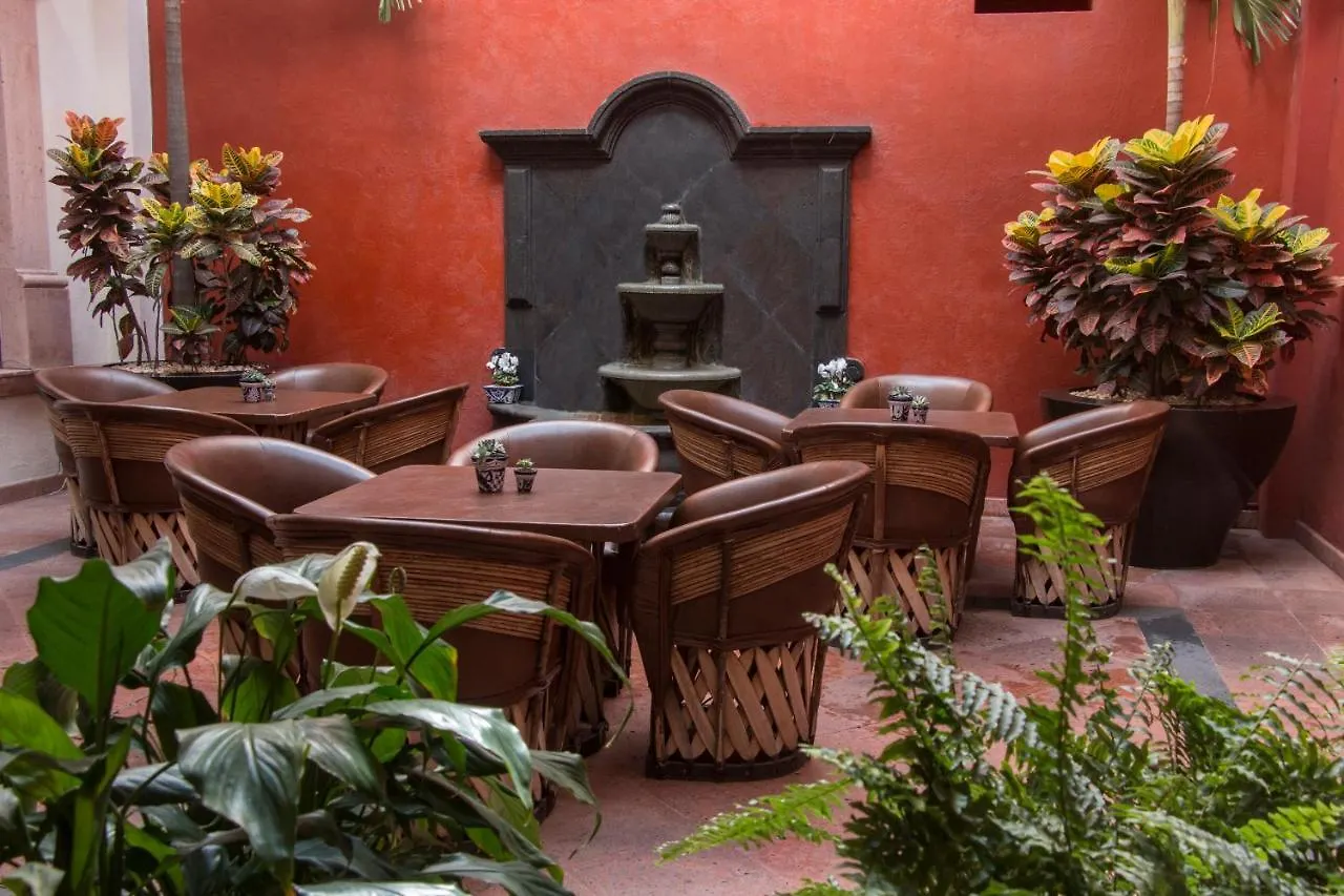 Hotel Rio Queretaro 4*,